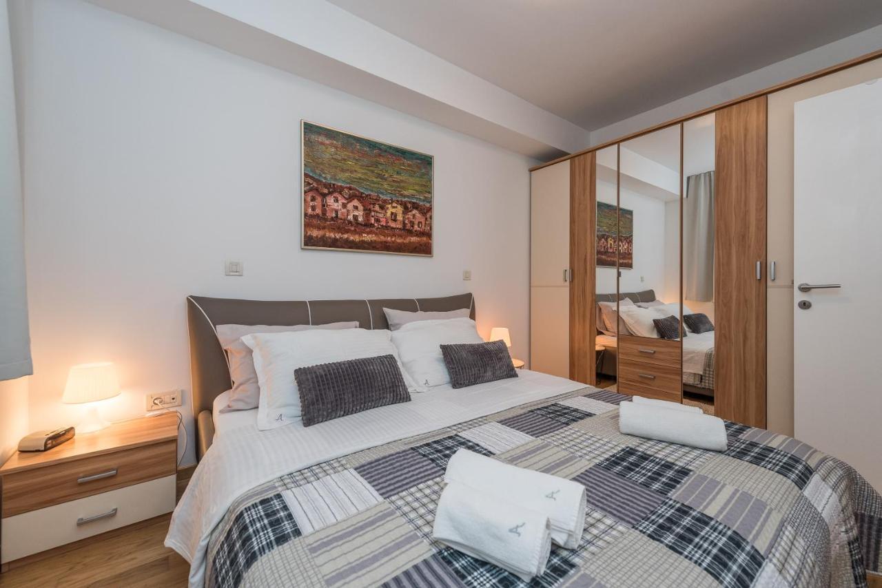 Apartment Arianna Zara Esterno foto