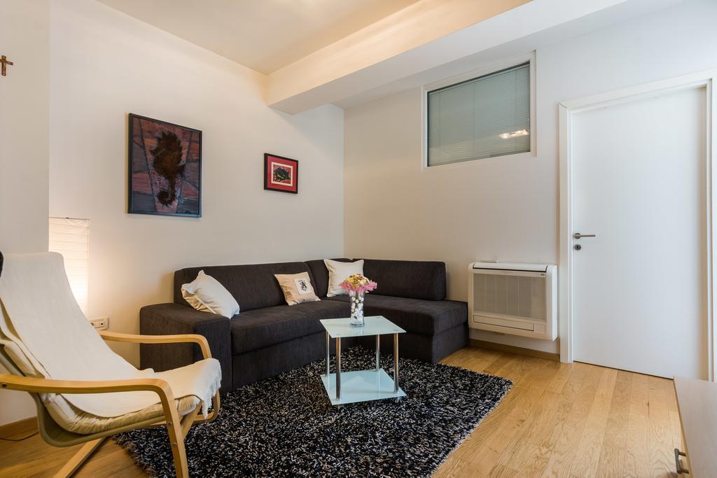 Apartment Arianna Zara Esterno foto